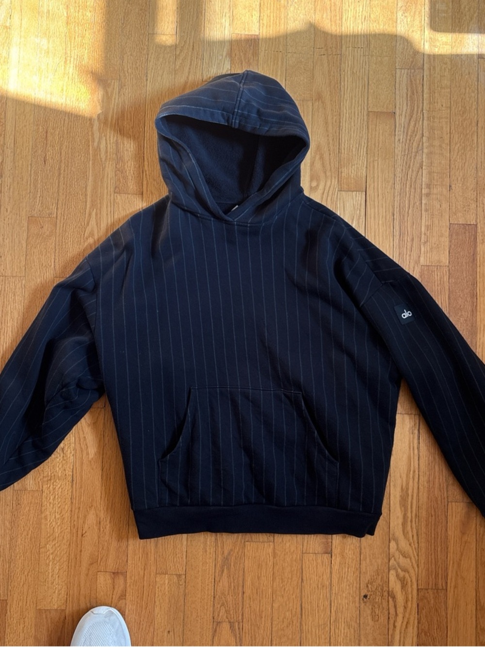 Alo Yoga black pinstripe hoodie Size L